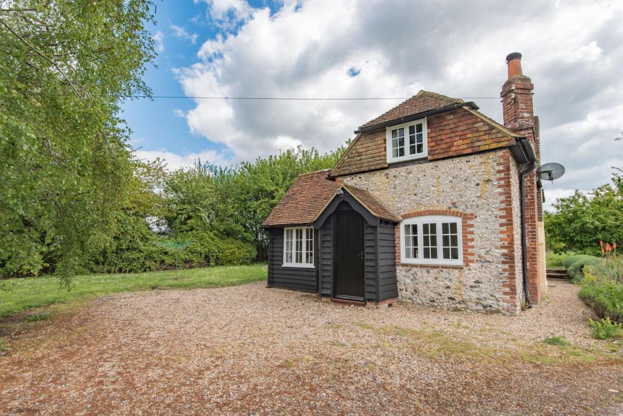 Crow Cottage By Bloom Stays Faversham Bagian luar foto